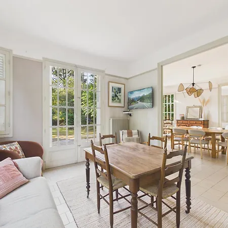 Maison Pour 9 A 450m De La A St Brevin Holiday home Saint-Brevin-l'Ocean